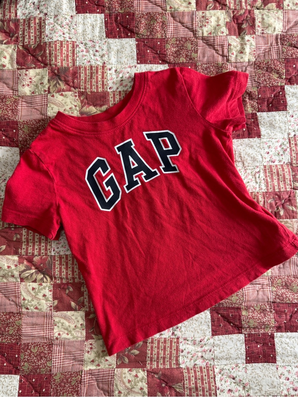 Gap Baby Red Logo T-Shirt – Size 2 Years